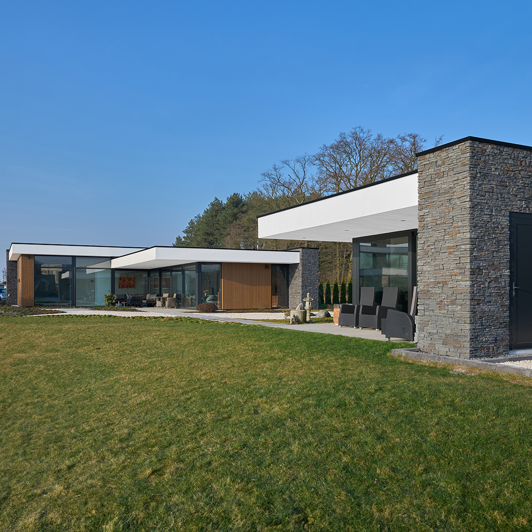 Villa-vdH-Arcen-overdag3